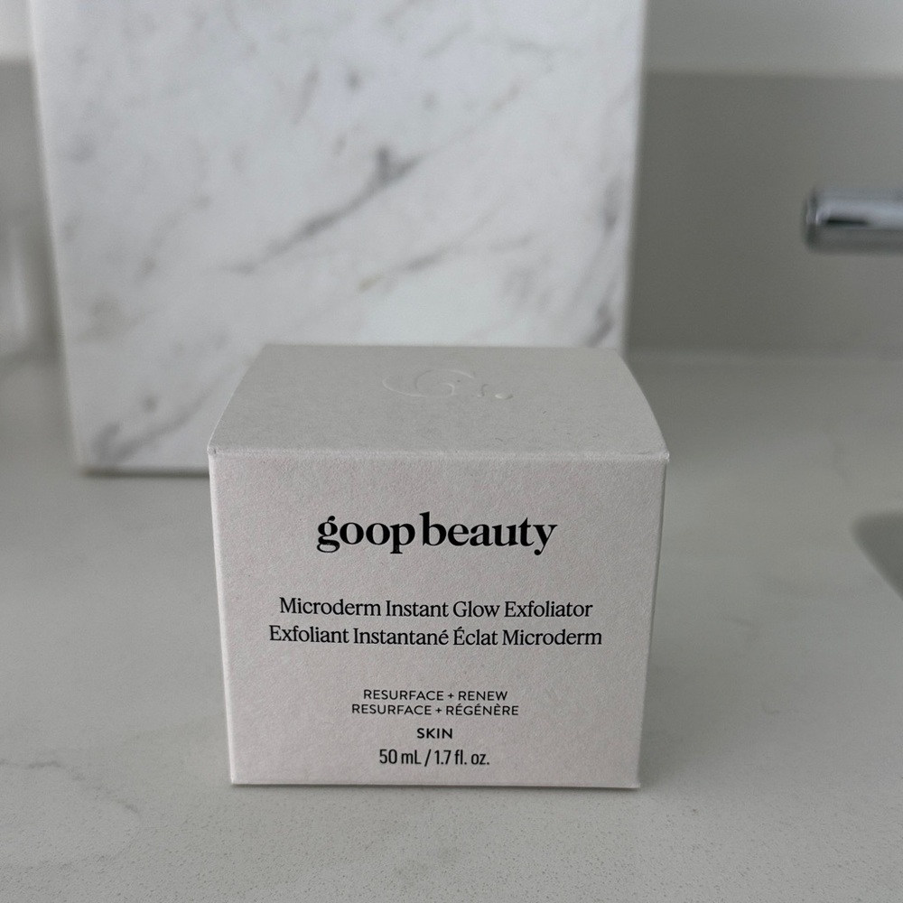 NWT goopbeauty Microderm Instant Glow Exfoliator - Pale Pink Box